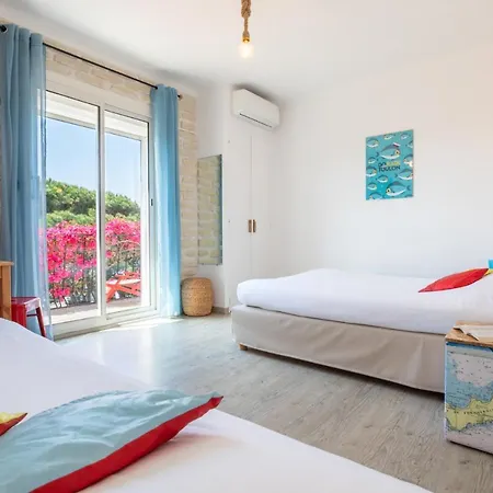 Almanarre - Eco-responsable Face à La Hyères