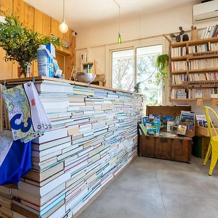 Almanarre - Eco-responsable Face A La 2*