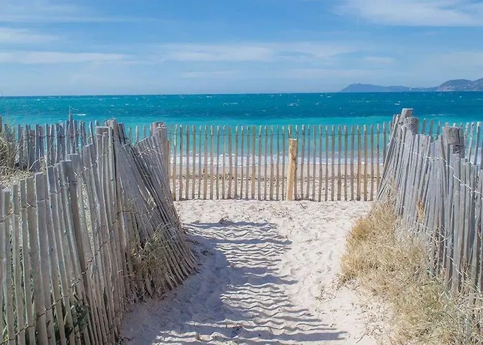 Almanarre - Eco-responsable Face à La Hyères