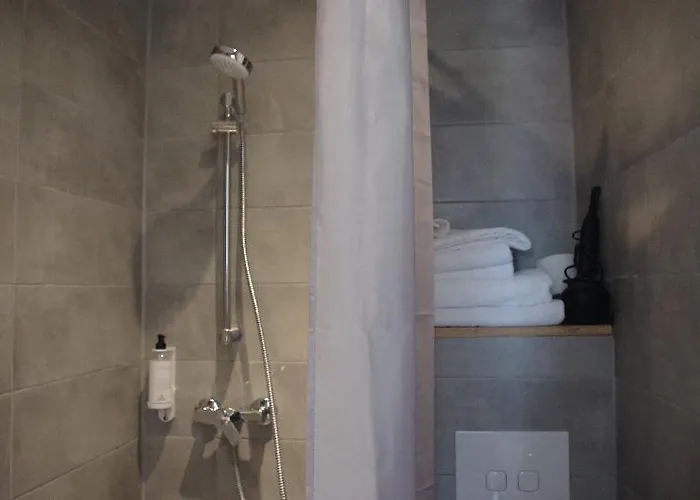 Almanarre - Eco-responsable Face à La 2* Hyères