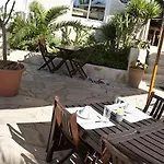 Almanarre - Eco-responsable Face à La 2* Hyères