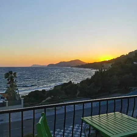 Ξενοδοχείο Almanarre - Eco-responsable Face A La Ιέρ