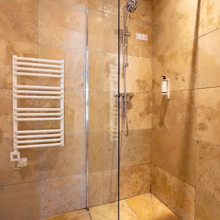 Almanarre - Eco-responsable Face A La Отель 2*