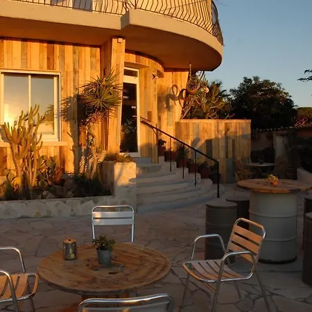 Almanarre - Eco-responsable Face A La Hotel