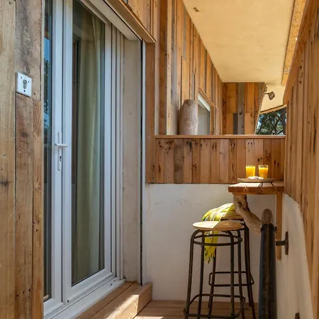 Almanarre - Eco-responsable Face A La 2*