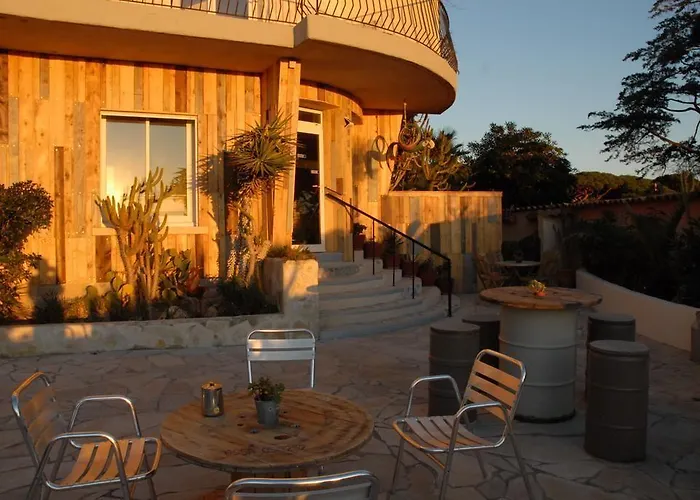 Almanarre - Eco-responsable Face A La מלון